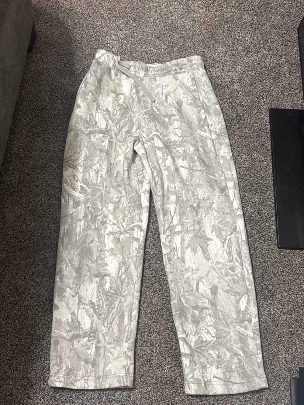 Hollister light cameo baggy sweatpants men’s small